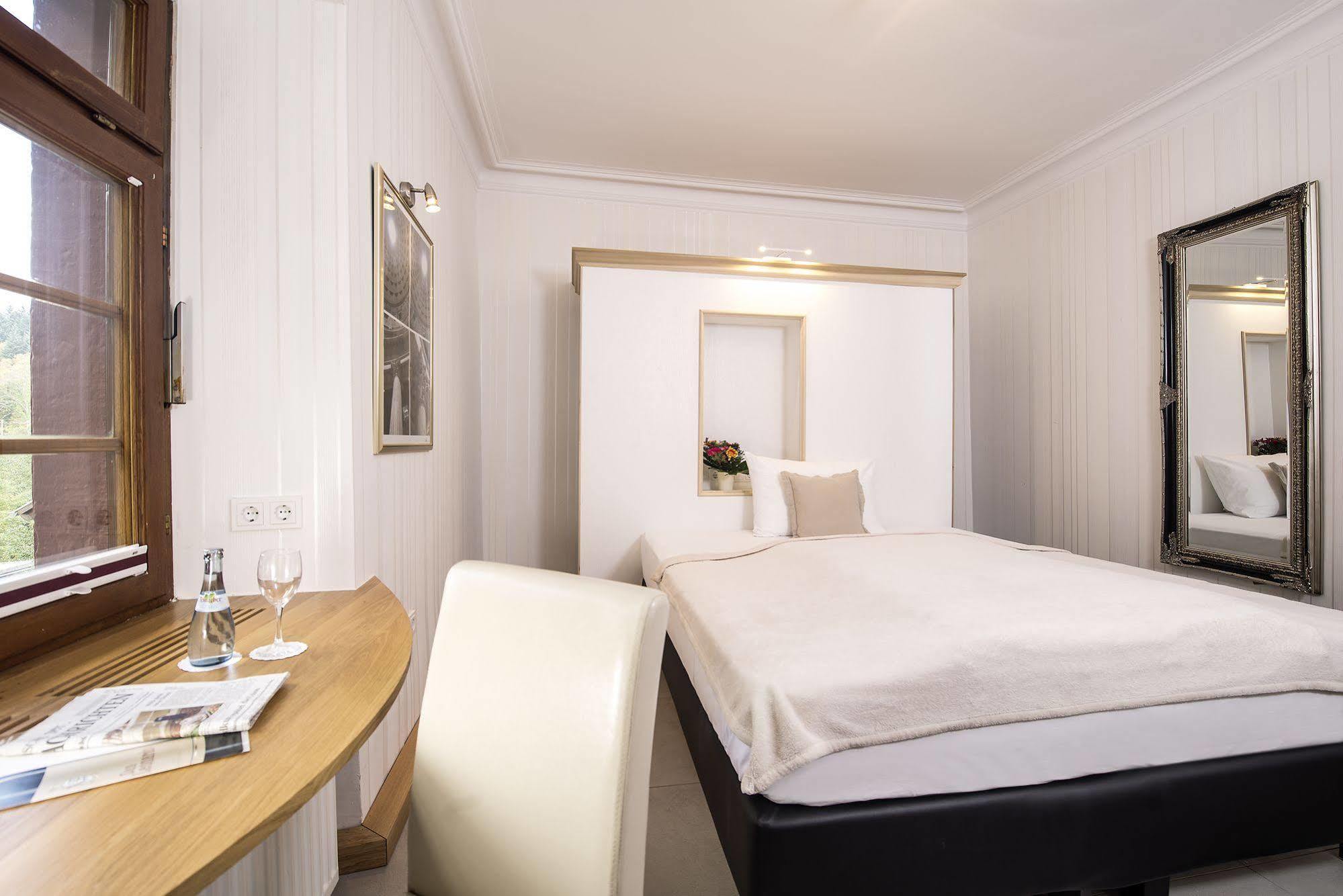 Hotel Landgasthof Koenig Von Preussen Marxzell Bagian luar foto